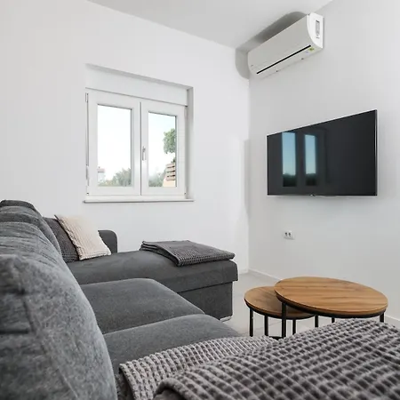 Apartamento Anita Ii *